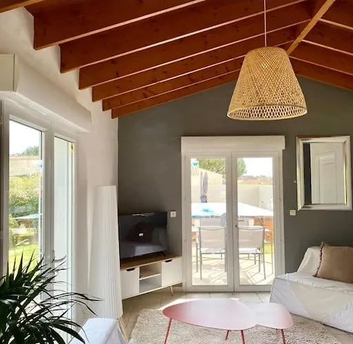 Jolie Petite Maison Renovee Piscine